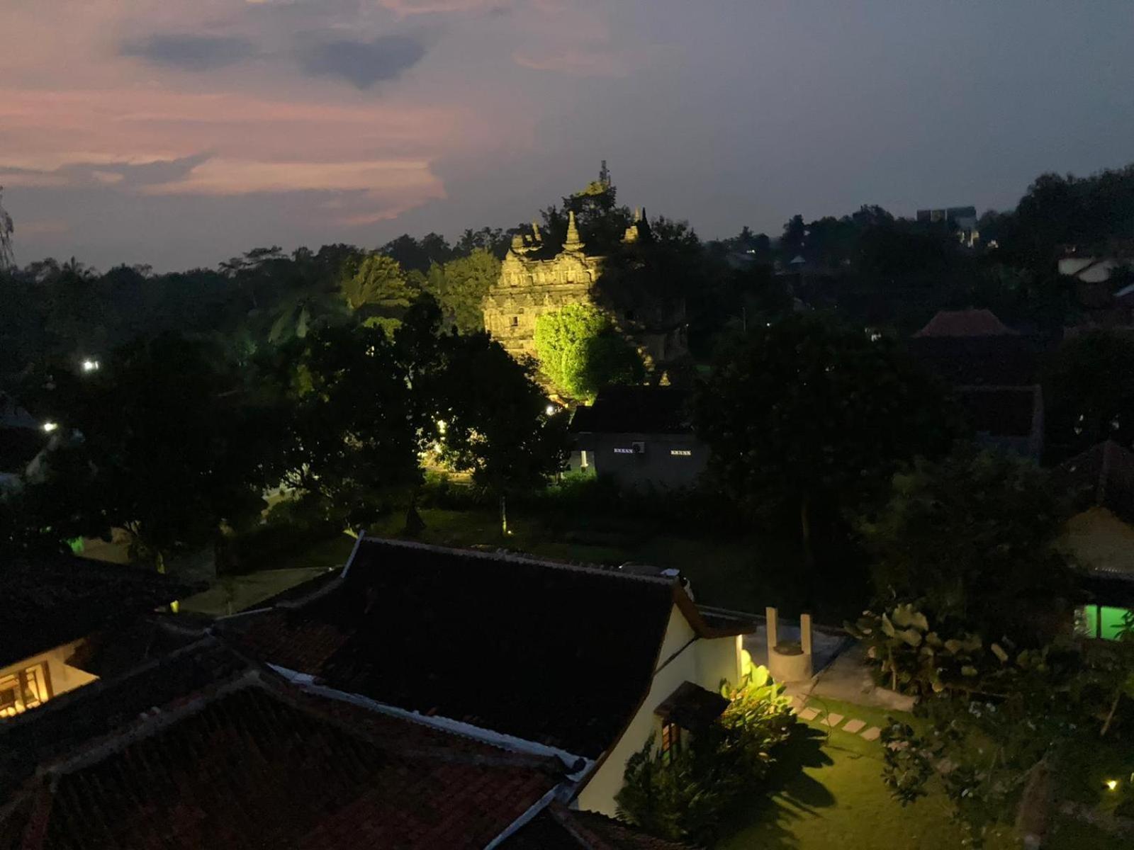 Ohmmstay - Rumah Pendopo Tanjungtirto Exterior foto